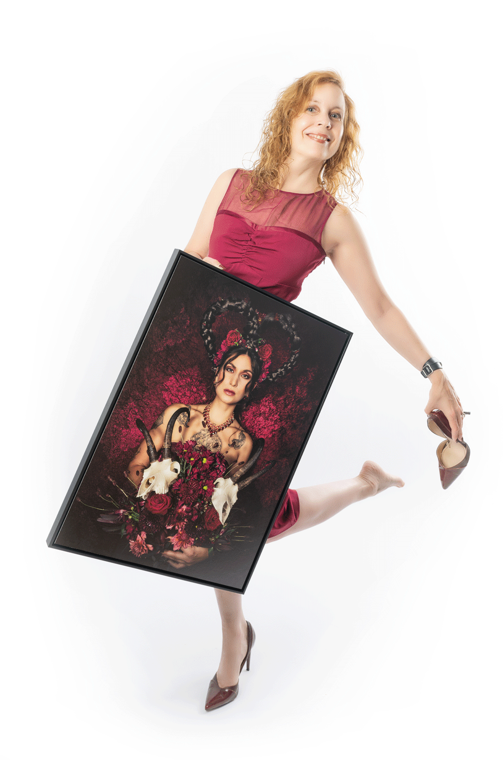 Fotografin Isabel Engelmann von Engelmann Fotografie mit Fine Art Edition aus der Serie Jagdtrieb. Veriditas, Albeda, Rubeda, Nigreda mit Schattenfugenrahmen und Goldrahmen