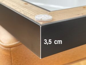 Der für die limitierte Fotoserie Jagdtrieb verwendete Schattenfugenrahmen hat eine Tiefe von 3,5 cm